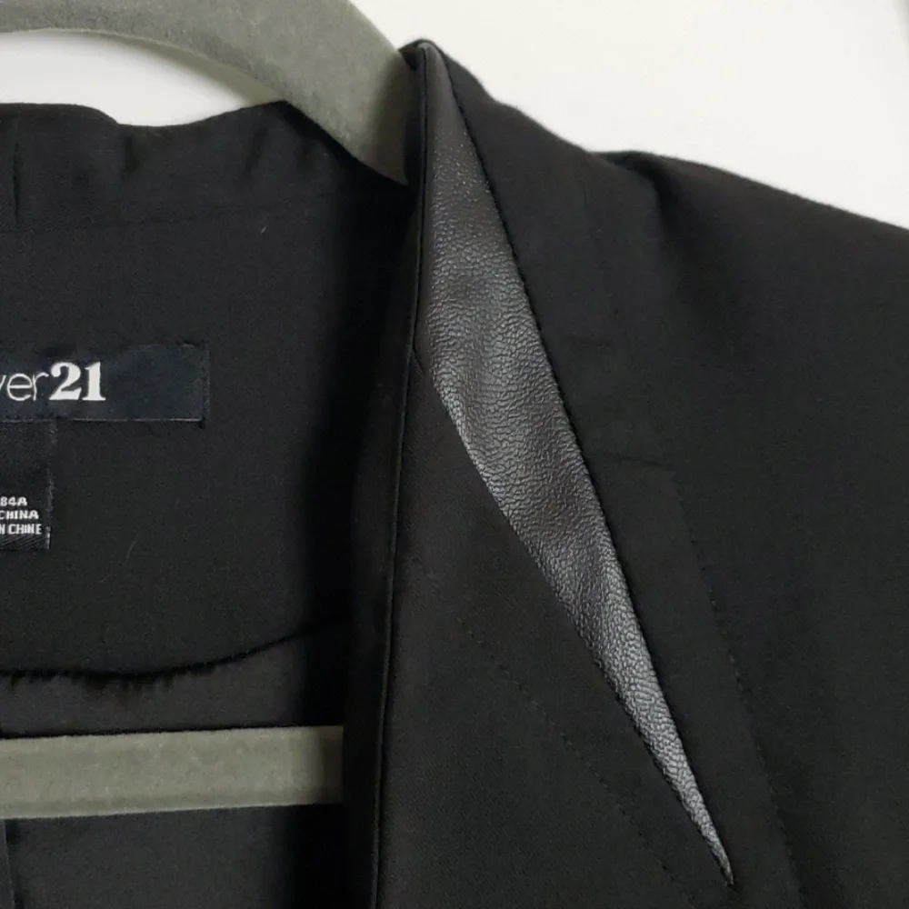 Forever 21 Black Blazer
